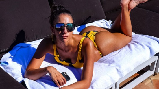 Üvey Baba Güneşlenen Kızını Sikiyor Türkçe Altyazılı Porno